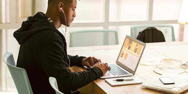 Top 13 Part-Time Jobs For Students To Earn Extra Income