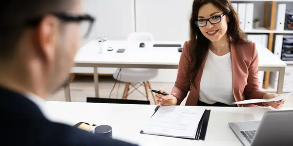 How Career Training Builds Confidence For Job Interviews